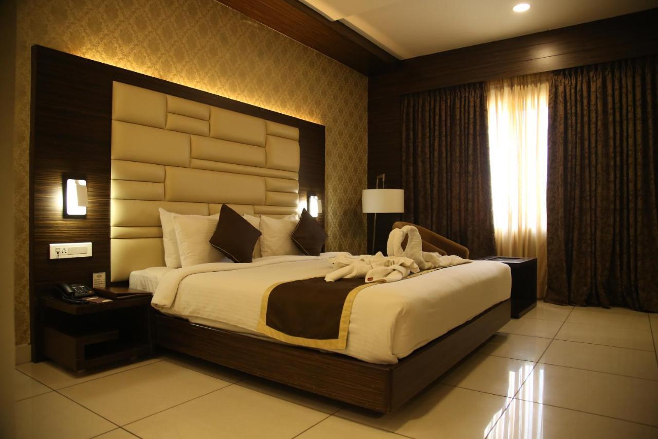 West Fort Hotel บังกาลอร์ ภายนอก รูปภาพ