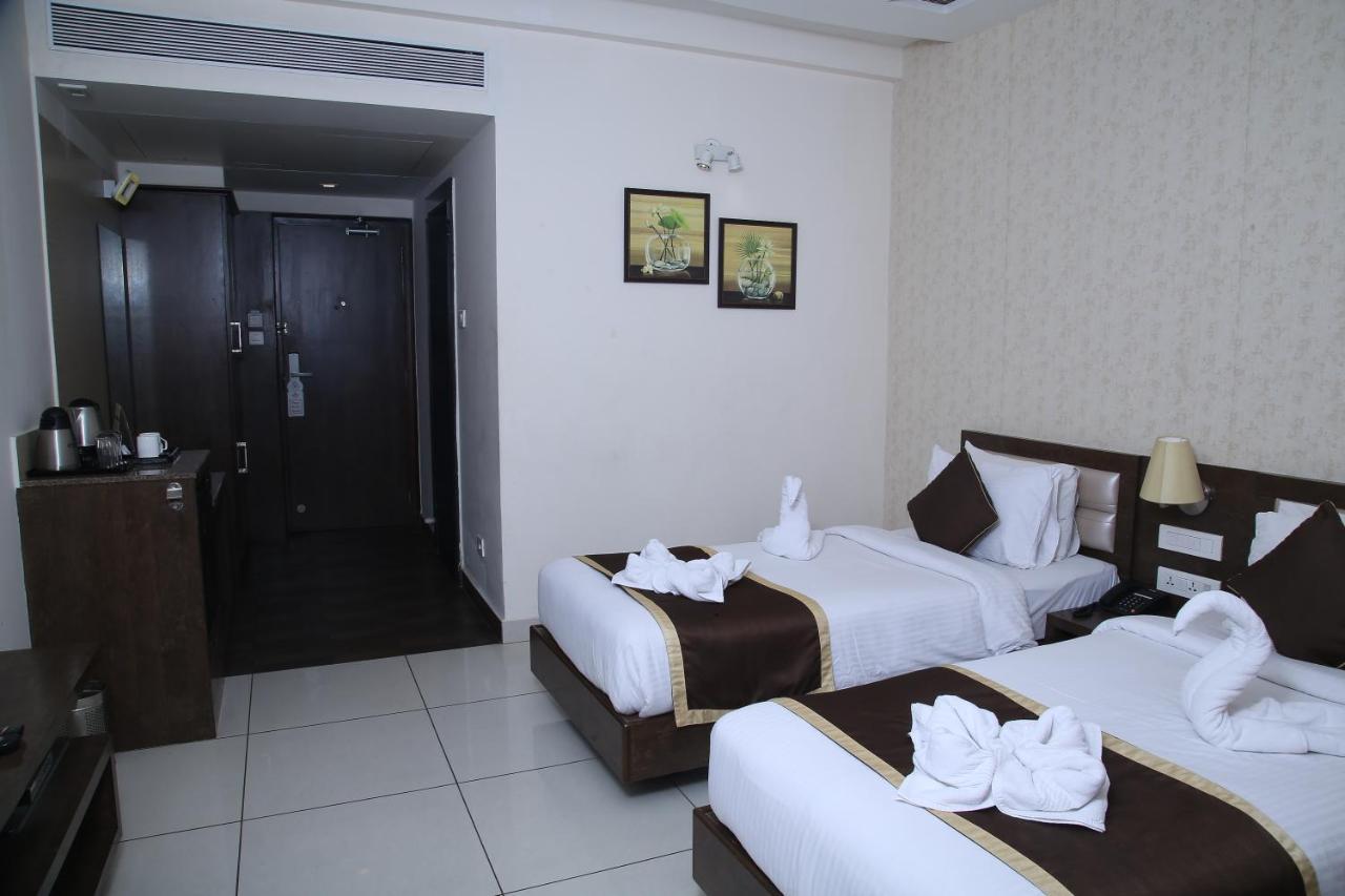 West Fort Hotel บังกาลอร์ ภายนอก รูปภาพ
