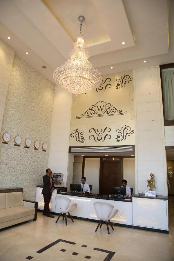 West Fort Hotel บังกาลอร์ ภายนอก รูปภาพ